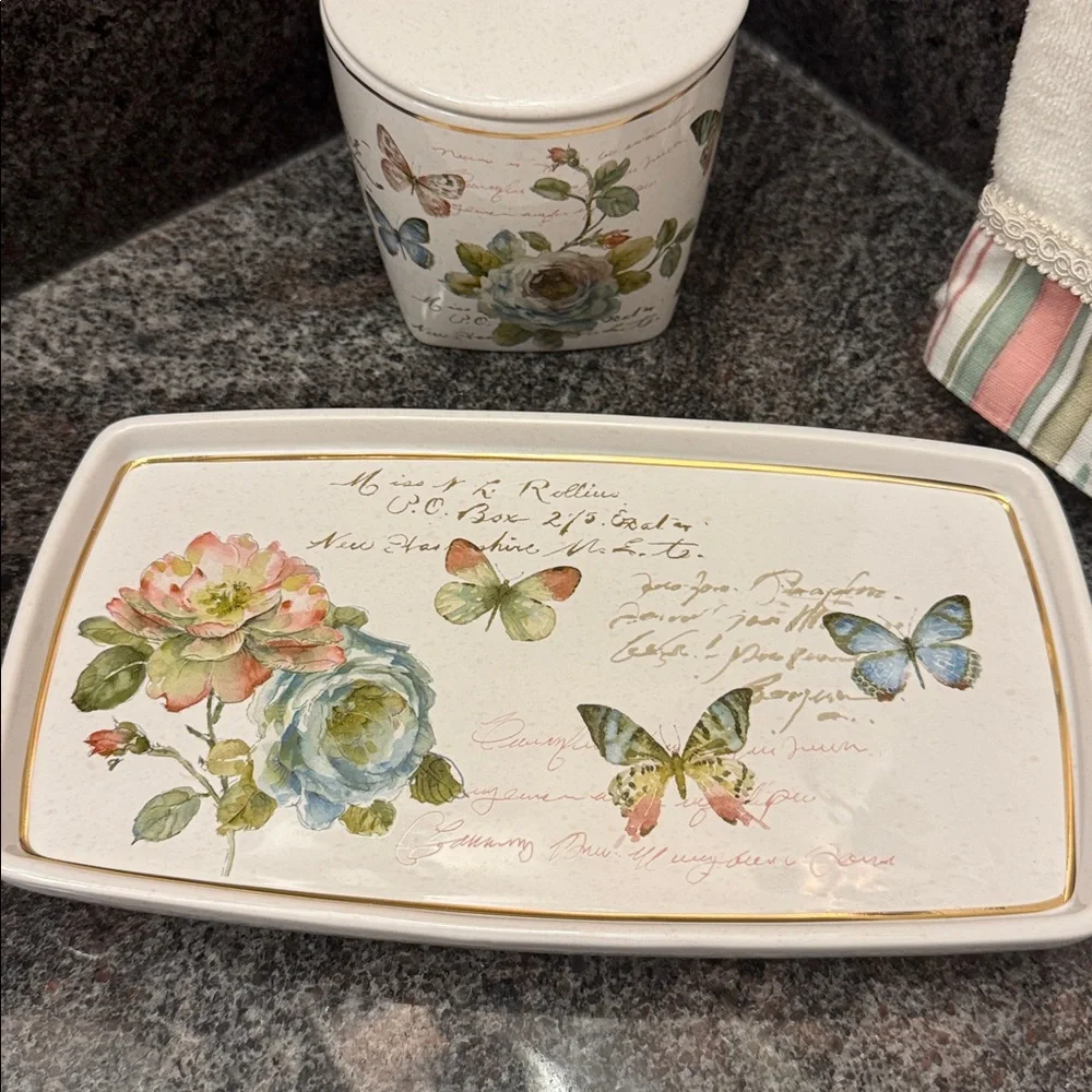 NWT Avanti Butterfly Garden Jar with Avanti Butterfly Garden Tray